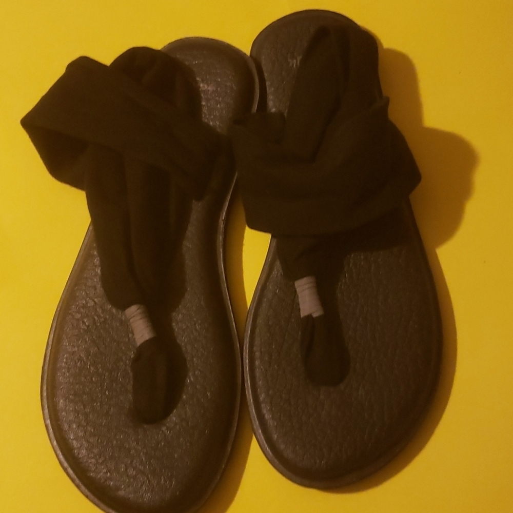 SANUK SANDALS - Picture 1 of 7
